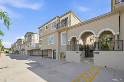 4516 Ramsdell #125