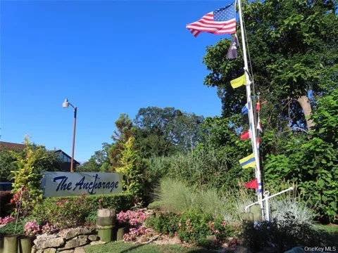 103 Mariners Way