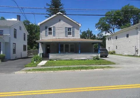 10 Highland Avenue
