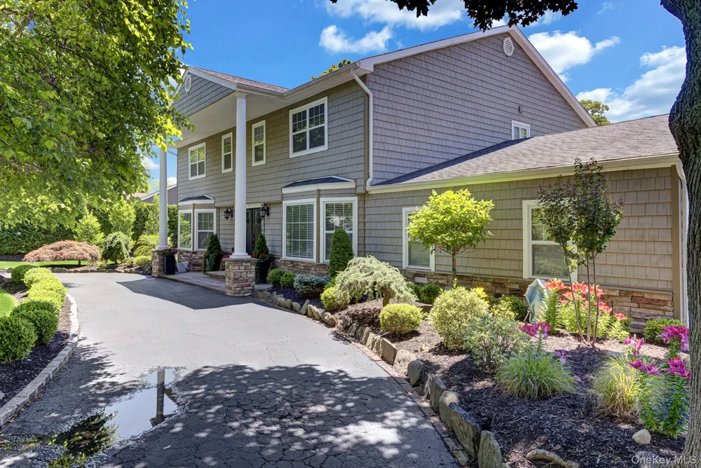 426 Wolf Hill Road Dix Hills, NY 11746