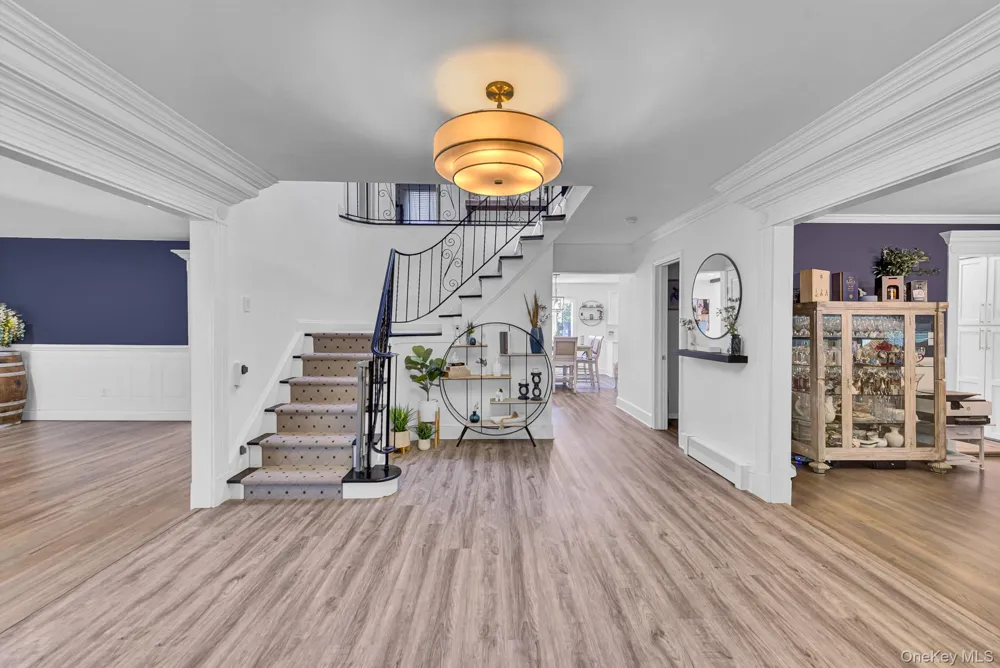 426 Wolf Hill Road Dix Hills, NY 11746