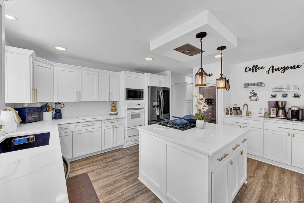 426 Wolf Hill Road Dix Hills, NY 11746