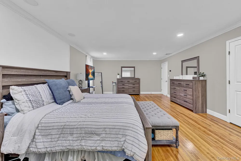 426 Wolf Hill Road Dix Hills, NY 11746