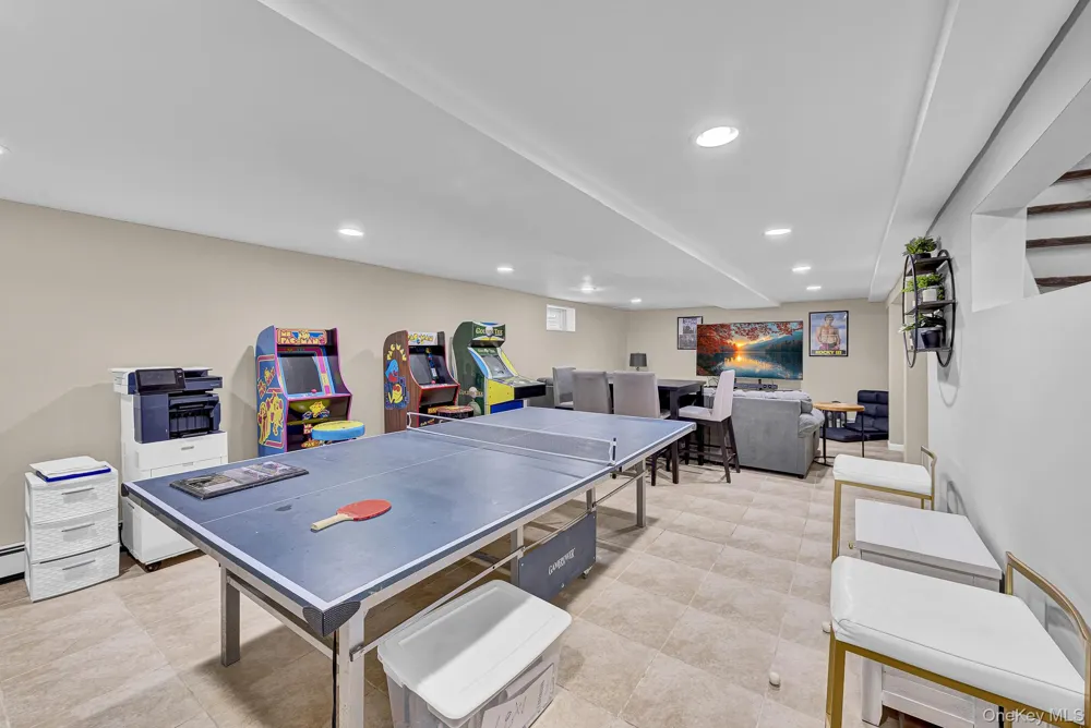 426 Wolf Hill Road Dix Hills, NY 11746