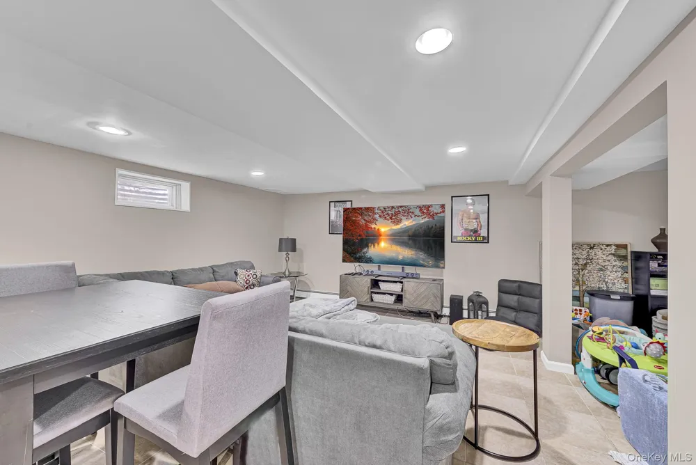 426 Wolf Hill Road Dix Hills, NY 11746