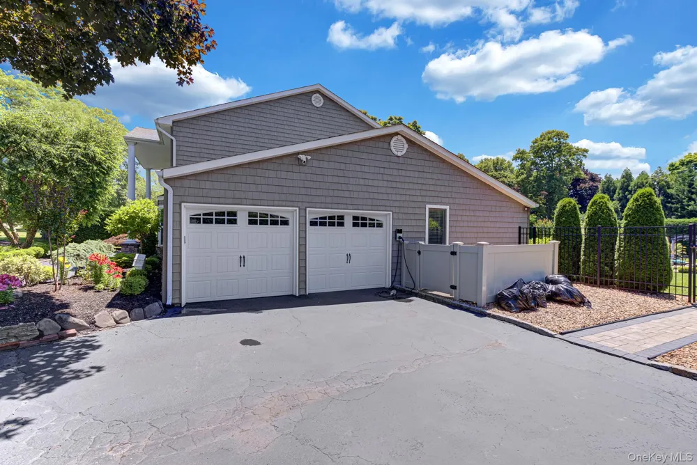 426 Wolf Hill Road Dix Hills, NY 11746