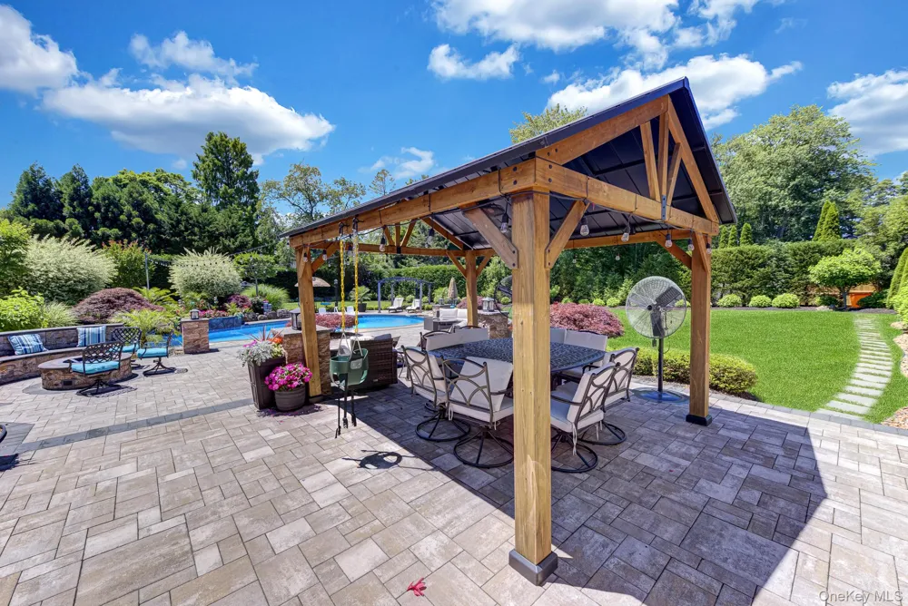 426 Wolf Hill Road Dix Hills, NY 11746