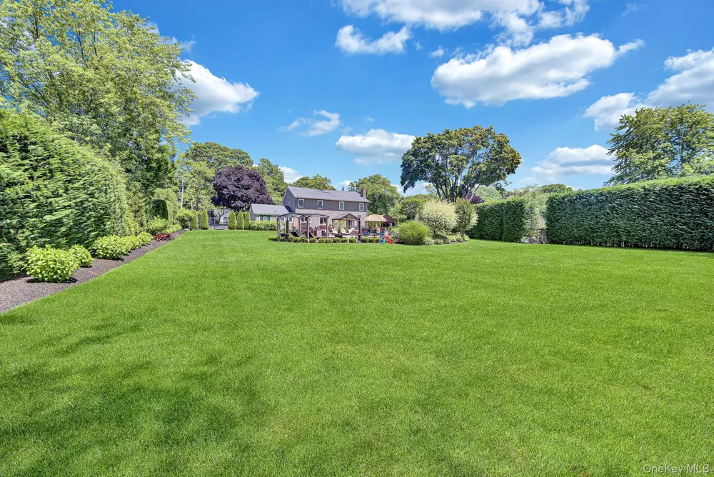 426 Wolf Hill Road Dix Hills, NY 11746