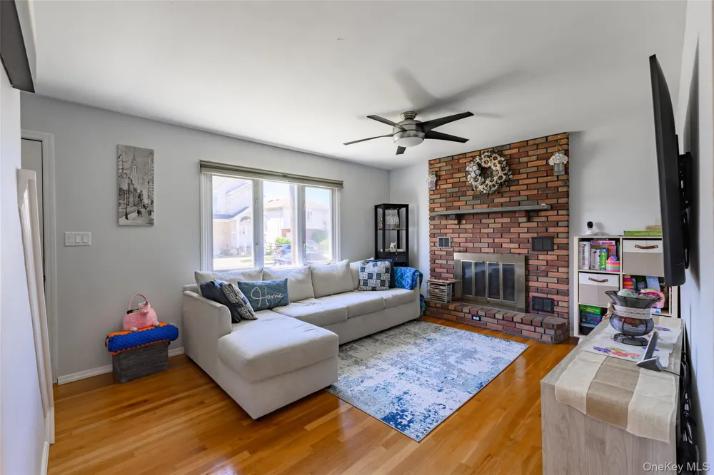 1316 Telegram Avenue Elmont, NY 11003