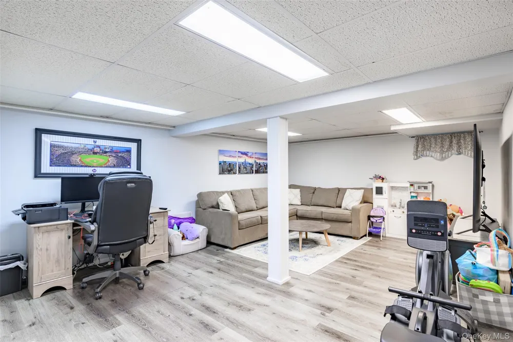 1316 Telegram Avenue Elmont, NY 11003