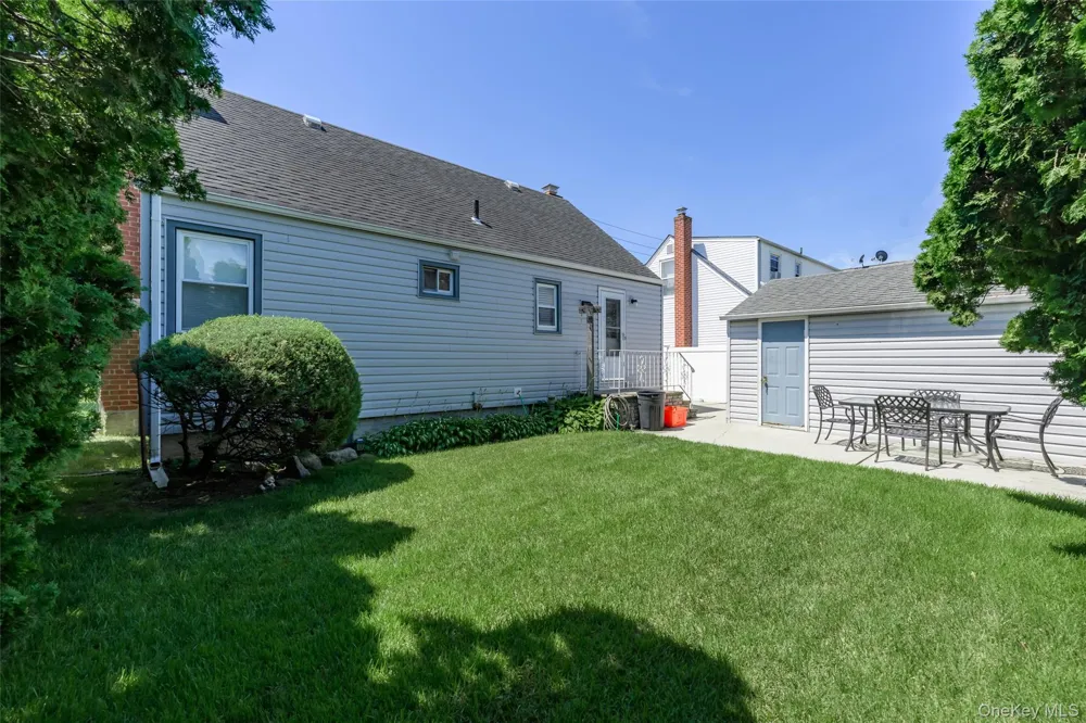 1316 Telegram Avenue Elmont, NY 11003