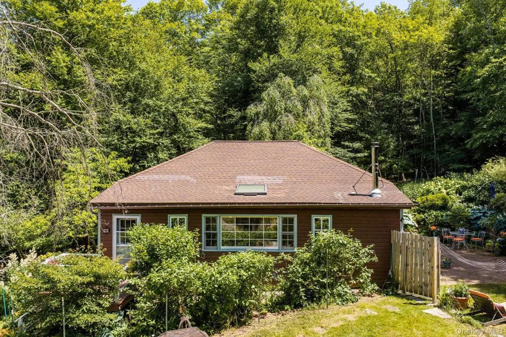 10 Church Road Mountain Dale, NY 12763