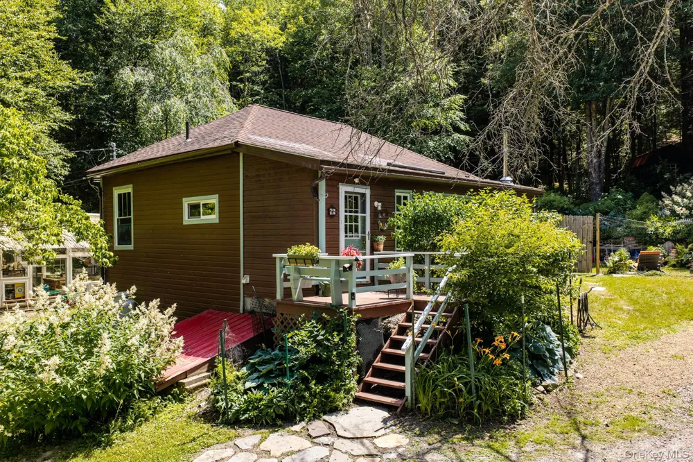 10 Church Road Mountain Dale, NY 12763