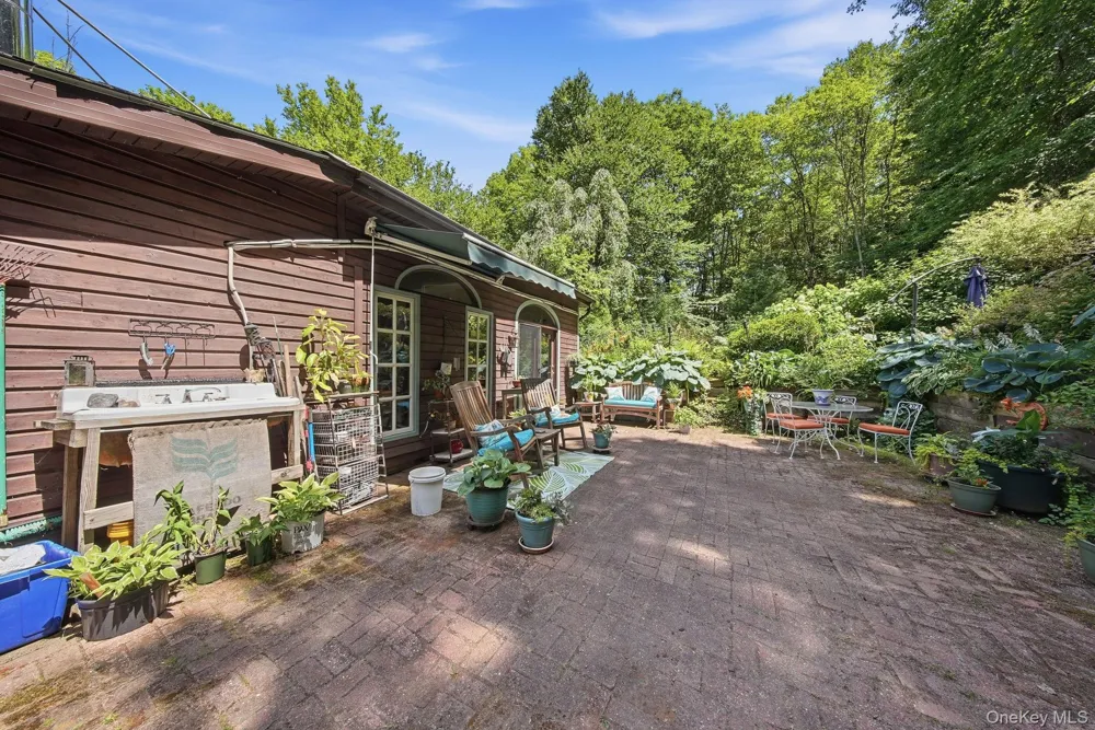 10 Church Road Mountain Dale, NY 12763