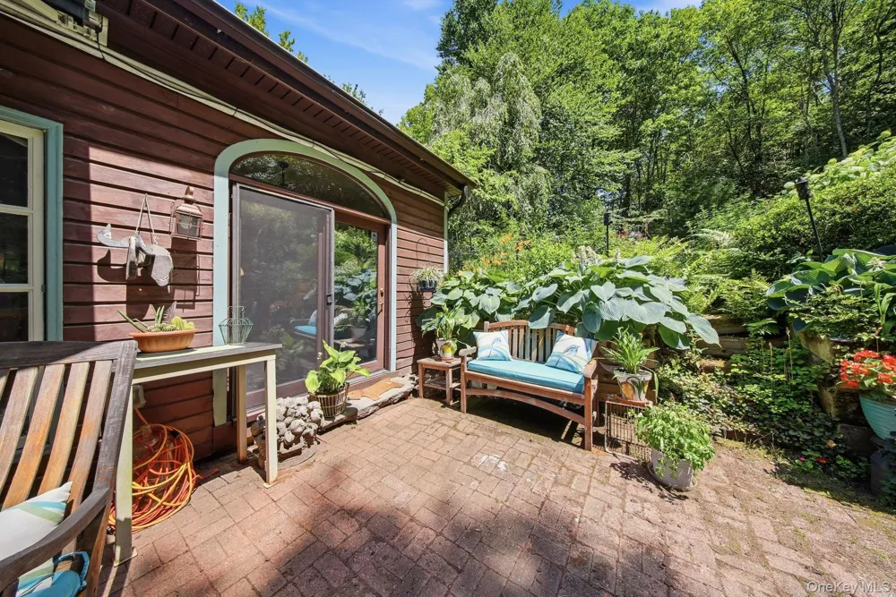 10 Church Road Mountain Dale, NY 12763