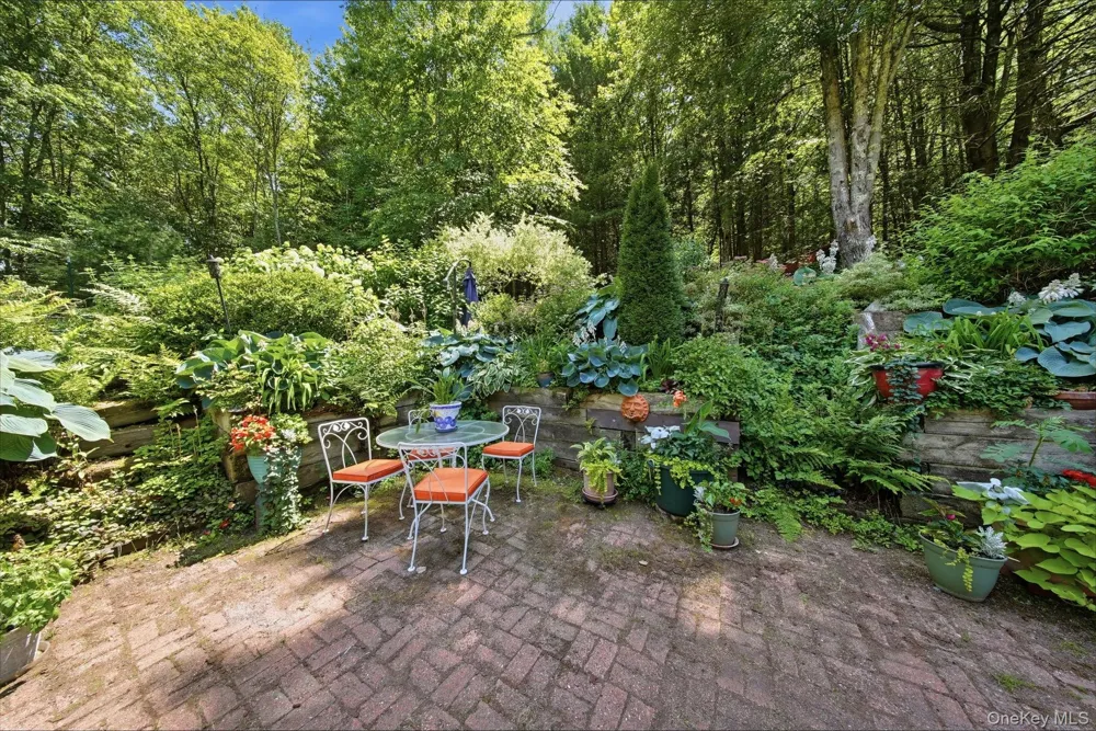 10 Church Road Mountain Dale, NY 12763