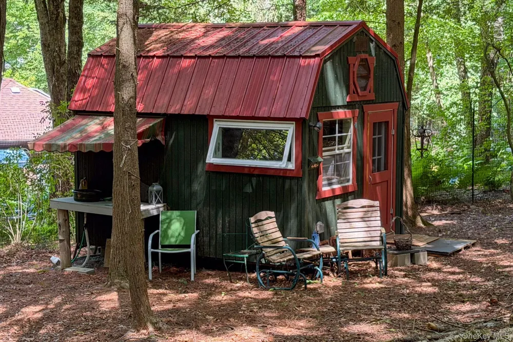 10 Church Road Mountain Dale, NY 12763
