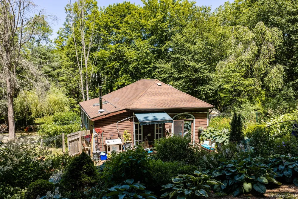 10 Church Road Mountain Dale, NY 12763