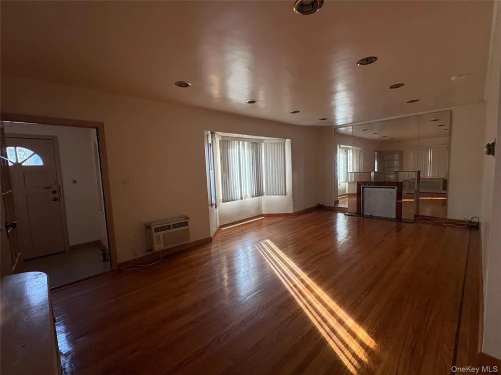 6911 180th Street Fresh Meadows, NY 11365