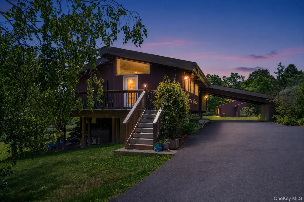 424 Laroe Road Chester, NY 10918