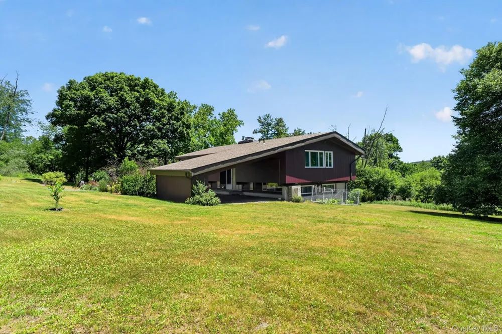 424 Laroe Road Chester, NY 10918