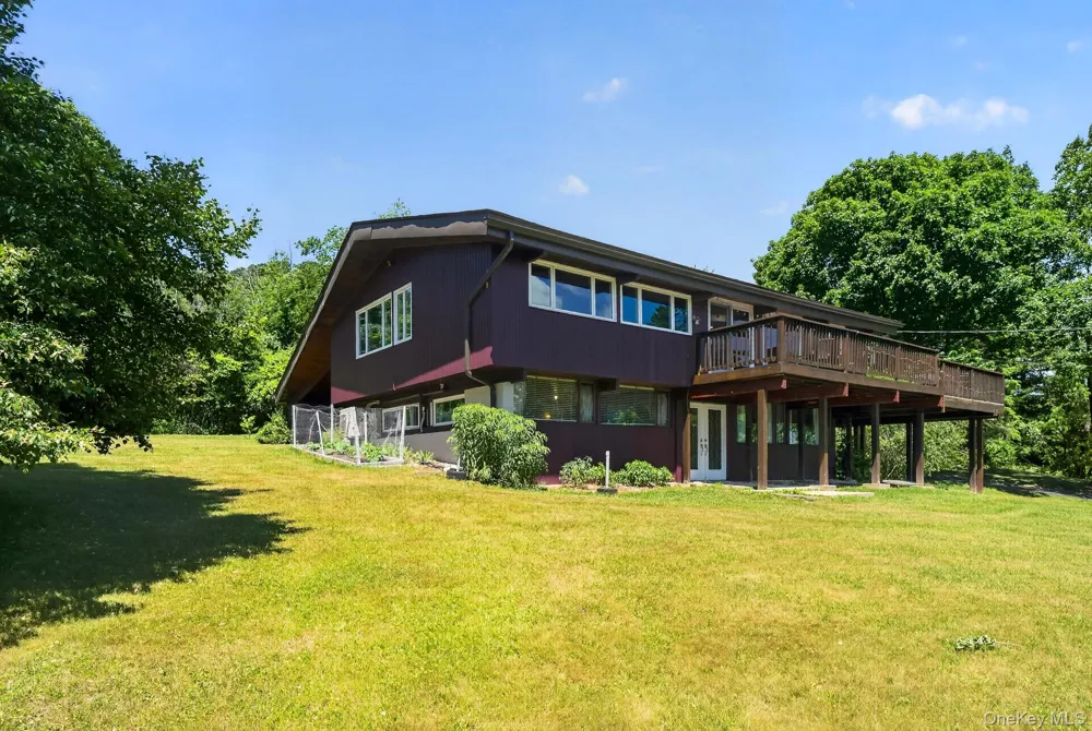 424 Laroe Road Chester, NY 10918
