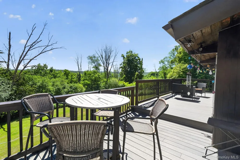 424 Laroe Road Chester, NY 10918