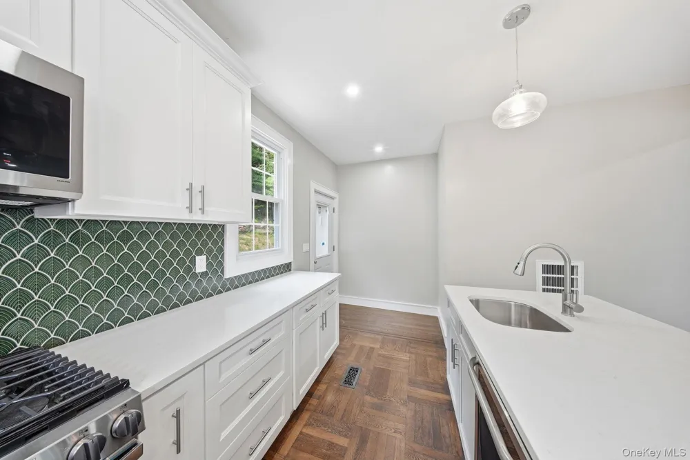 810 Benton Hollow Road Woodbourne, NY 12788