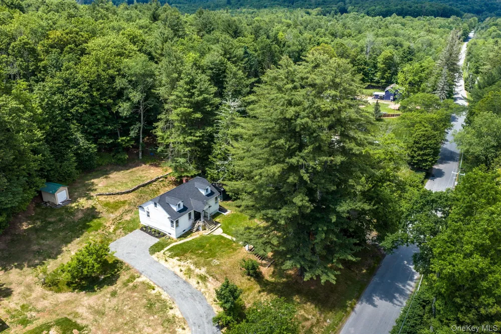 810 Benton Hollow Road Woodbourne, NY 12788
