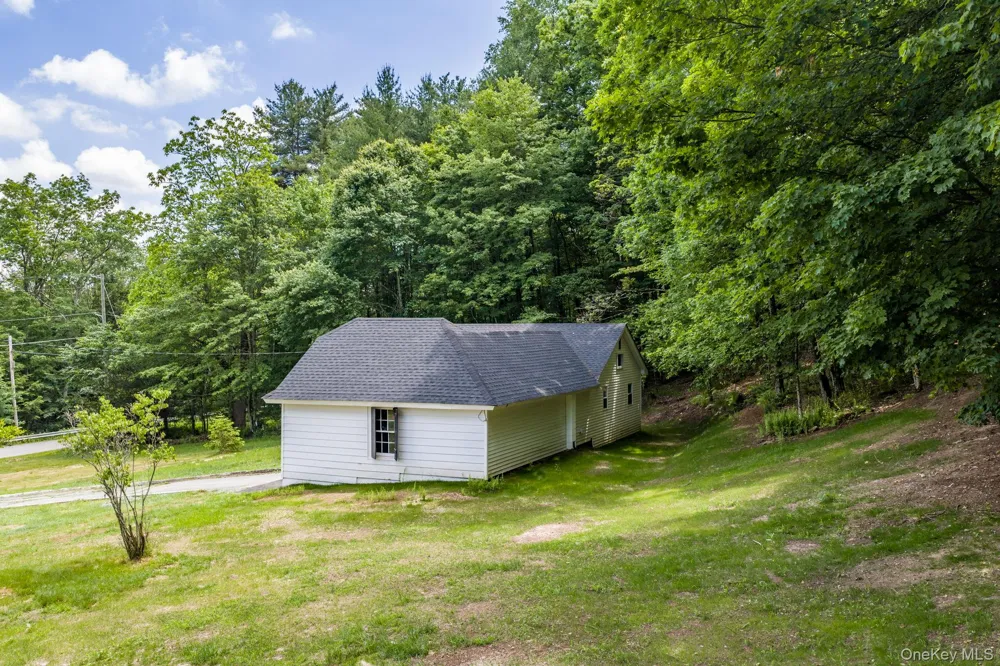810 Benton Hollow Road Woodbourne, NY 12788