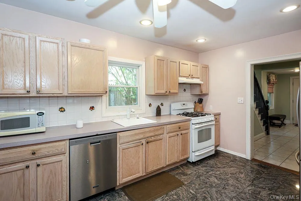 81 Summers Street Oyster Bay, NY 11771
