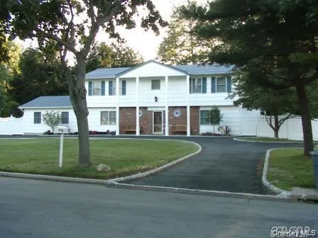 34 MARKWOOD LANE