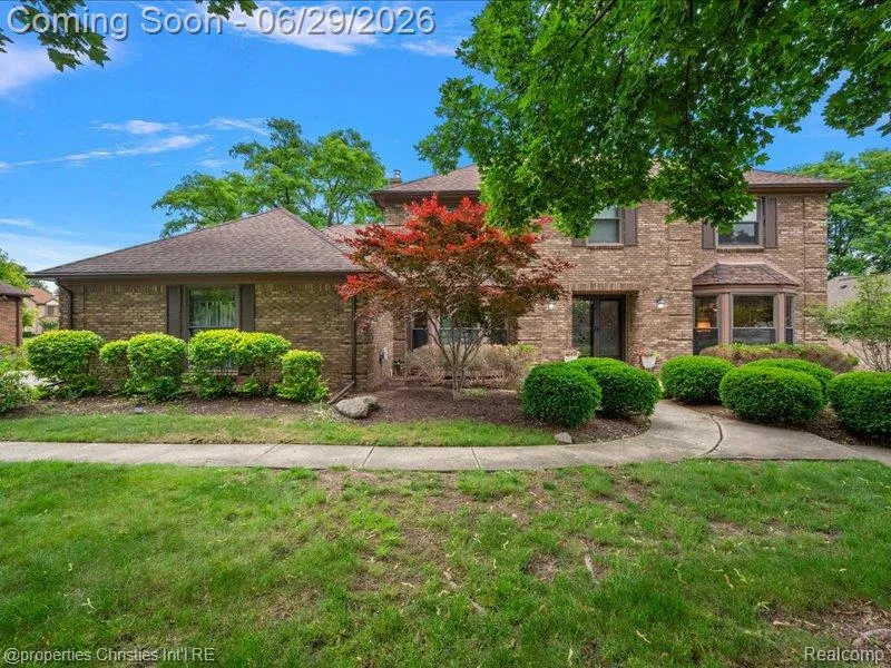38696 Wakefield Court Northville City, MI 48167