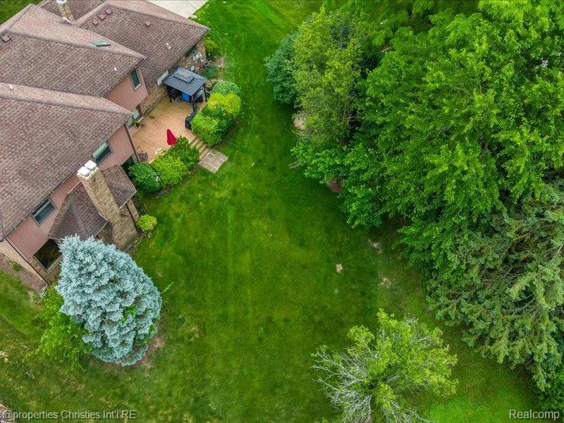 38696 Wakefield Court Northville City, MI 48167