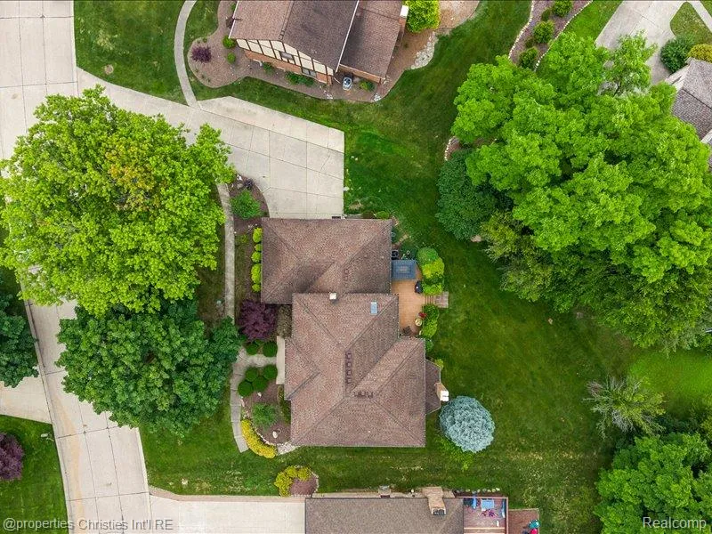38696 Wakefield Court Northville City, MI 48167