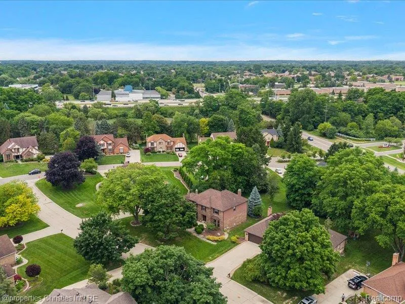 38696 Wakefield Court Northville City, MI 48167