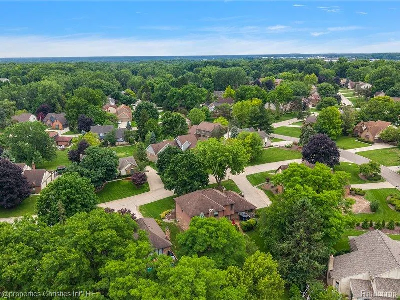 38696 Wakefield Court Northville City, MI 48167