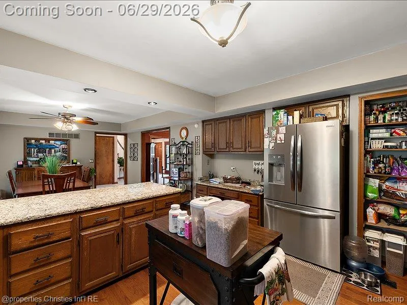 38696 Wakefield Court Northville City, MI 48167