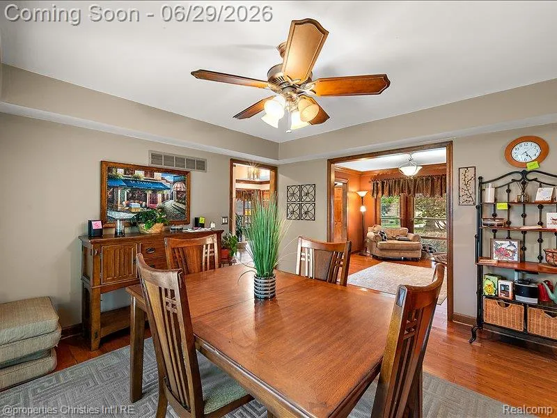38696 Wakefield Court Northville City, MI 48167