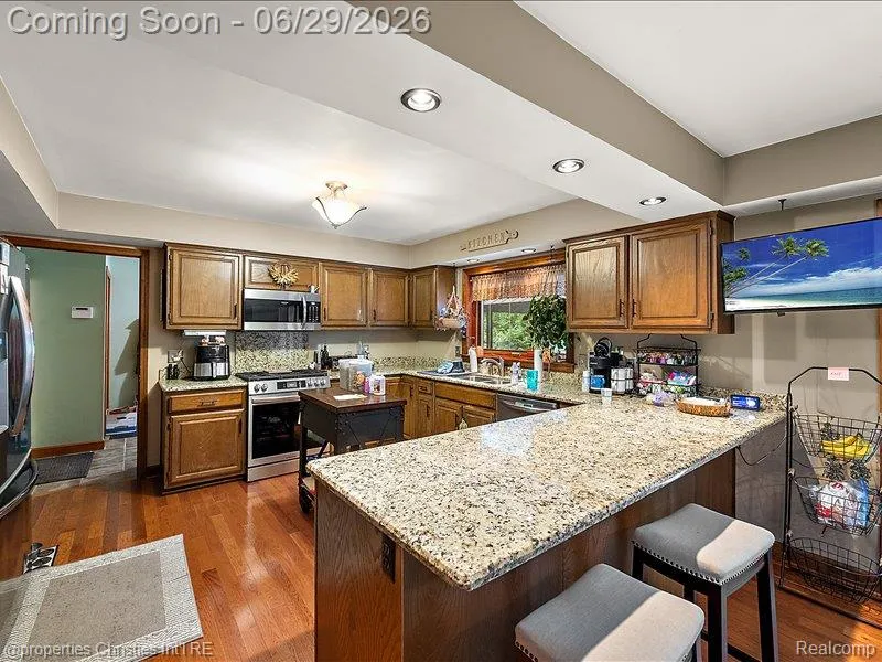 38696 Wakefield Court Northville City, MI 48167