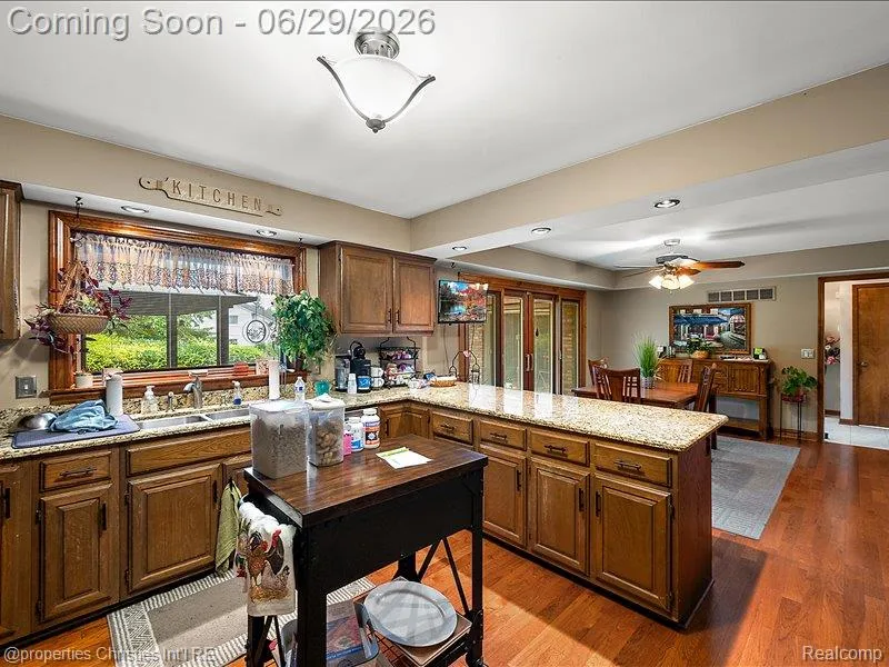 38696 Wakefield Court Northville City, MI 48167