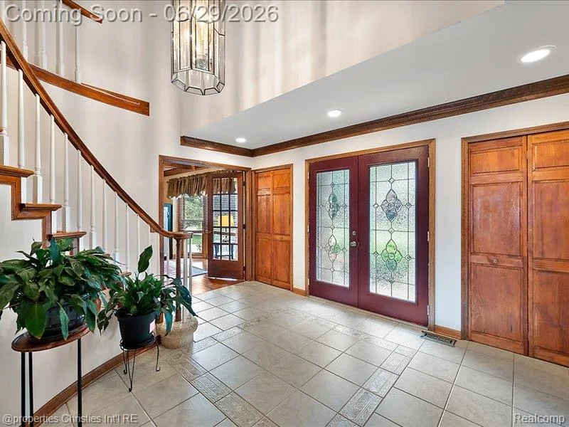 38696 Wakefield Court Northville City, MI 48167