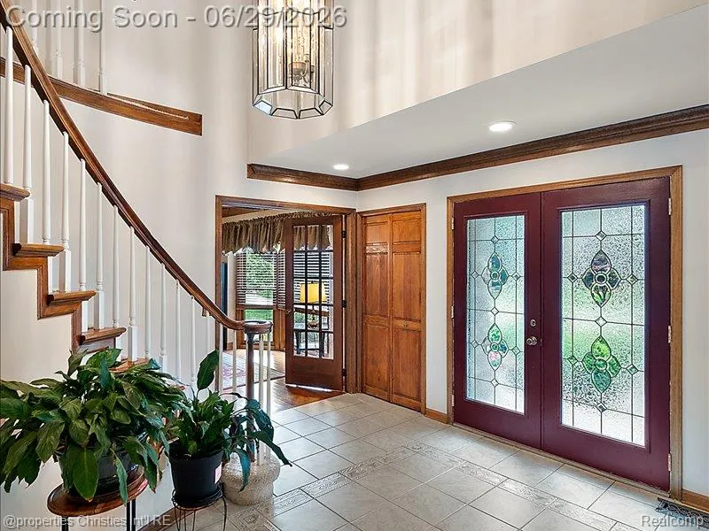 38696 Wakefield Court Northville City, MI 48167