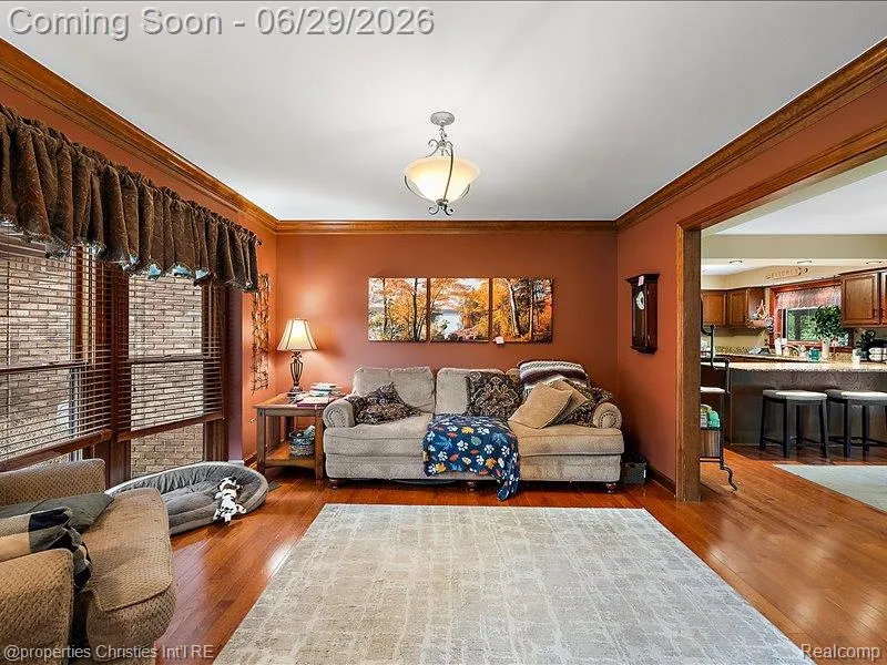 38696 Wakefield Court Northville City, MI 48167