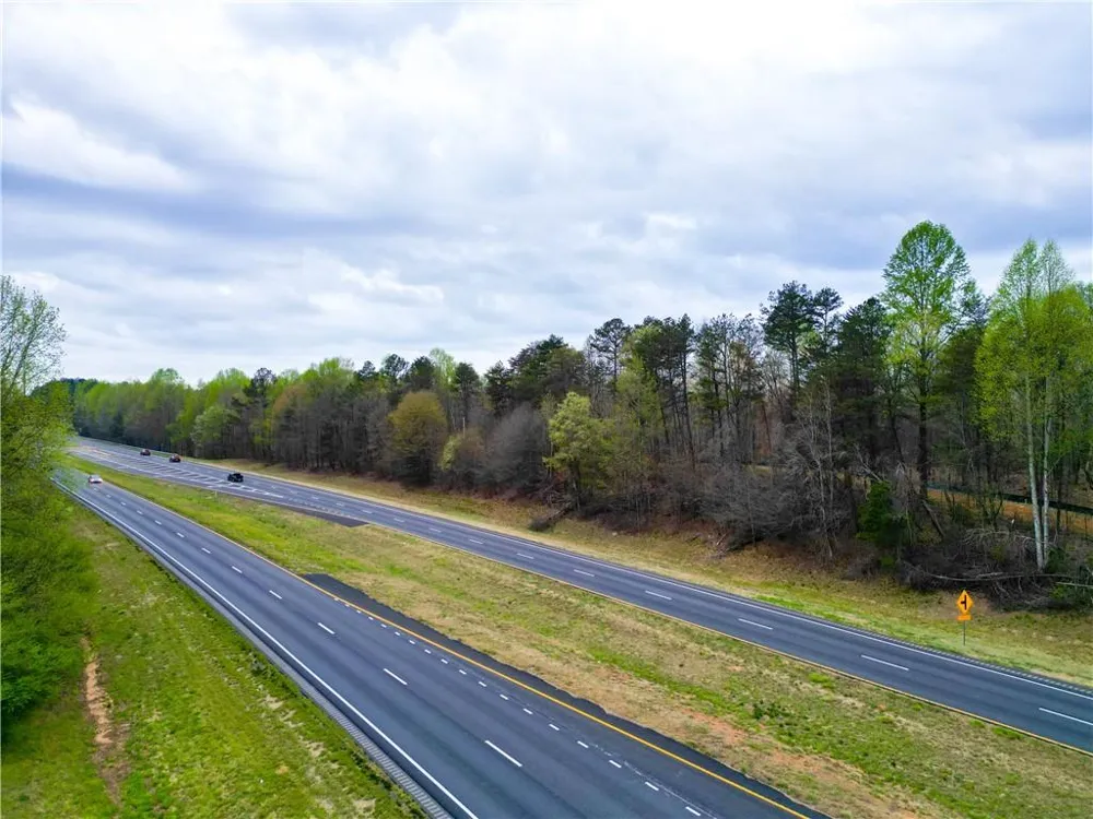 5457 Cornelia Highway Alto, GA 30510