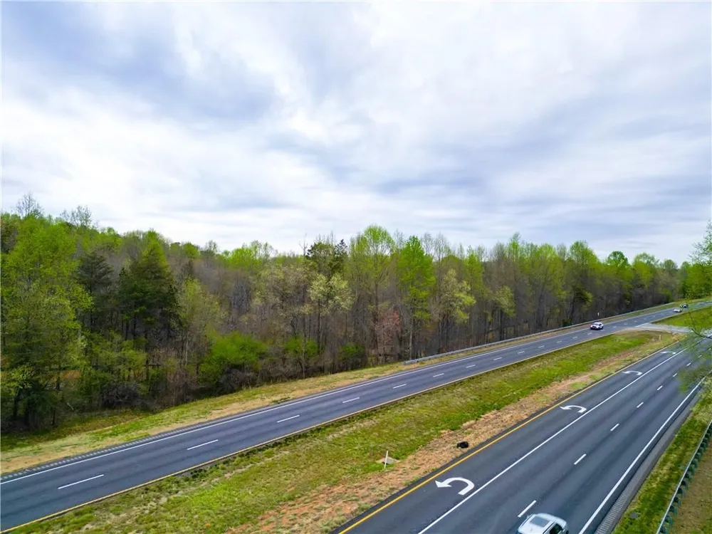 5457 Cornelia Highway Alto, GA 30510
