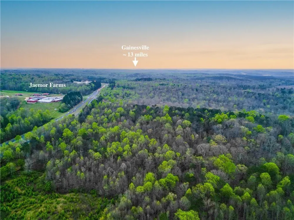 5457 Cornelia Highway Alto, GA 30510