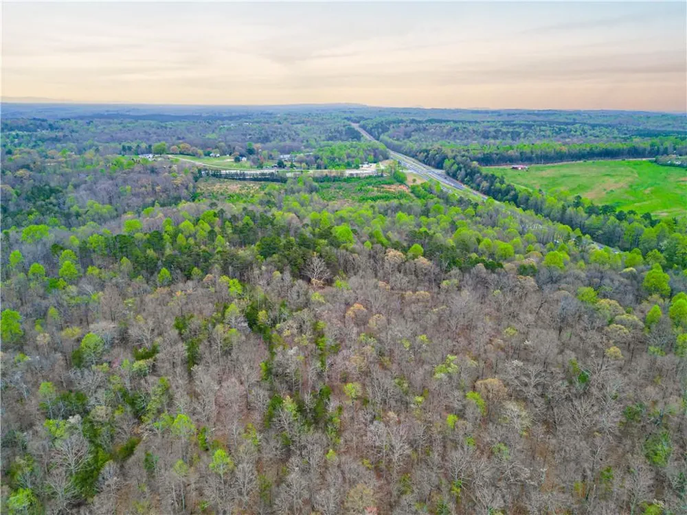 5457 Cornelia Highway Alto, GA 30510