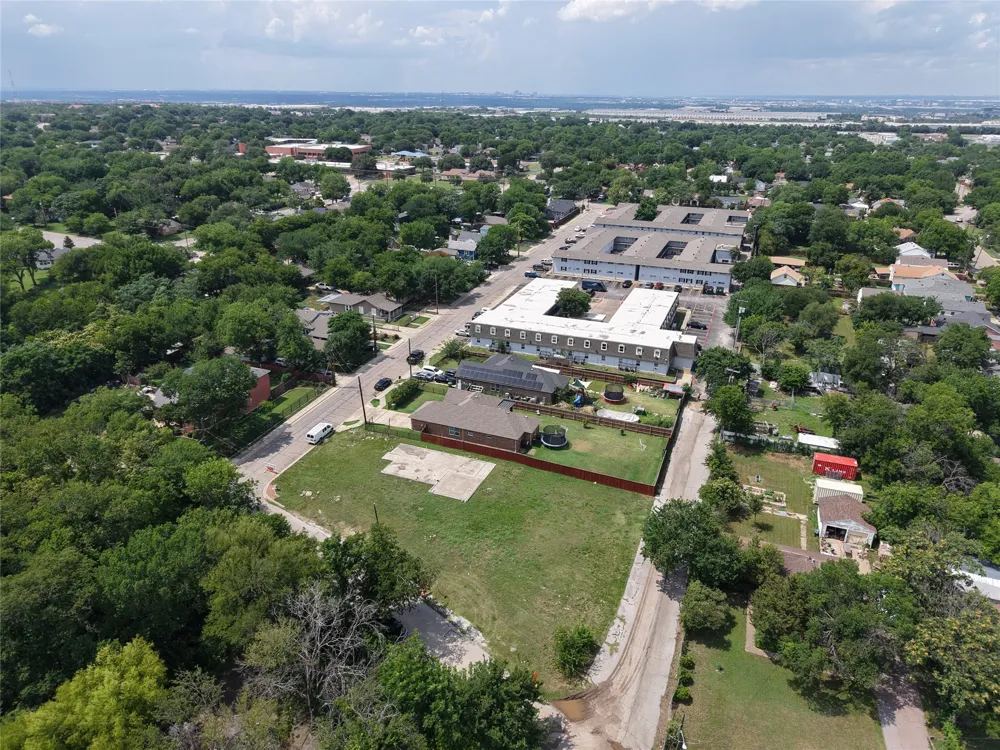 11 W Higgins Boulevard Cockrell Hill, TX 75211