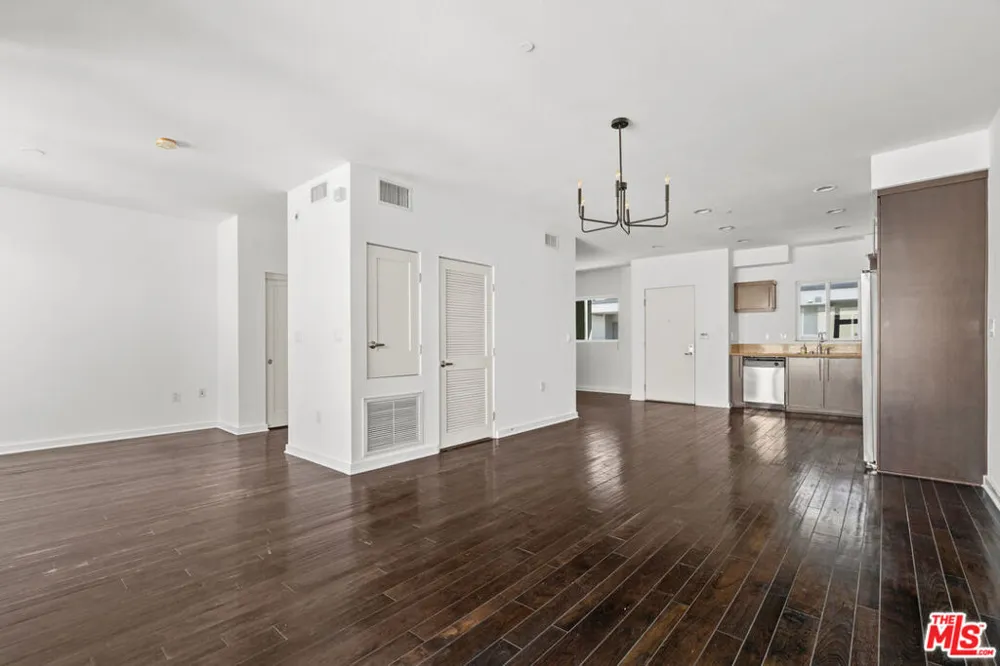 13045 Pacific Promenade #340 Los Angeles, CA 90094